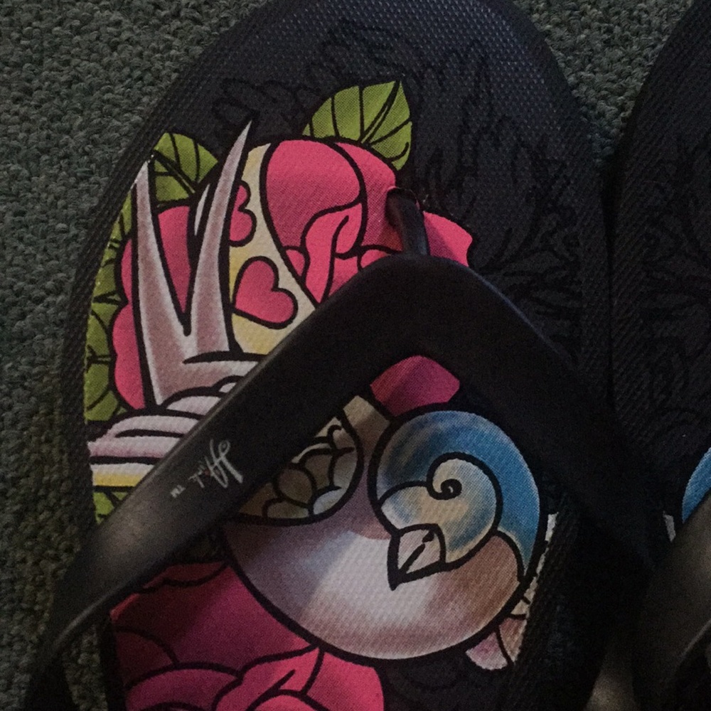 LA Ink flip flops - Picture 3 of 6